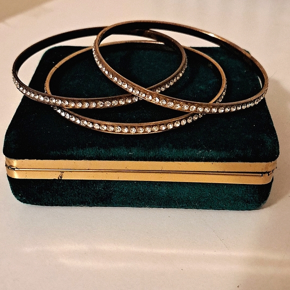 Bundle of 9 Super Sparkly Silver Gold and Red Glam Rhinestone Bracelets - Picture 5 of 12